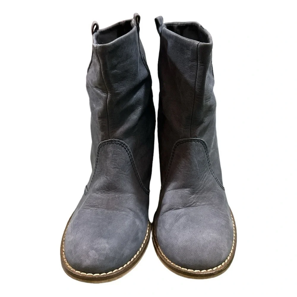 EUC - Sundance Shay Leather Boots - gray blue - size 40